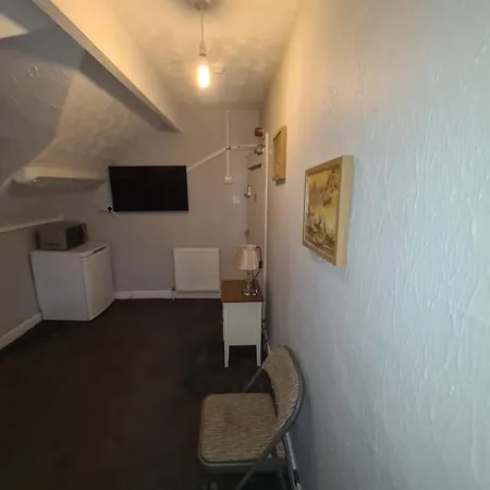 Woodville Leeds Guest house